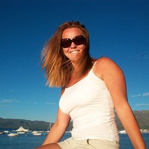 Meet your Posher, Angela